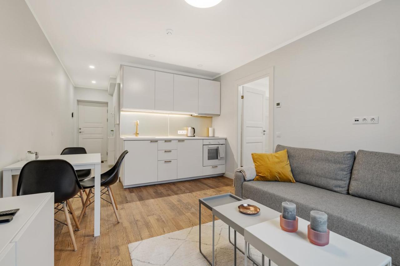 Charming 1Br In Superb Location, Free Parking & Wi-Fi Lägenhet Tallinn Exteriör bild