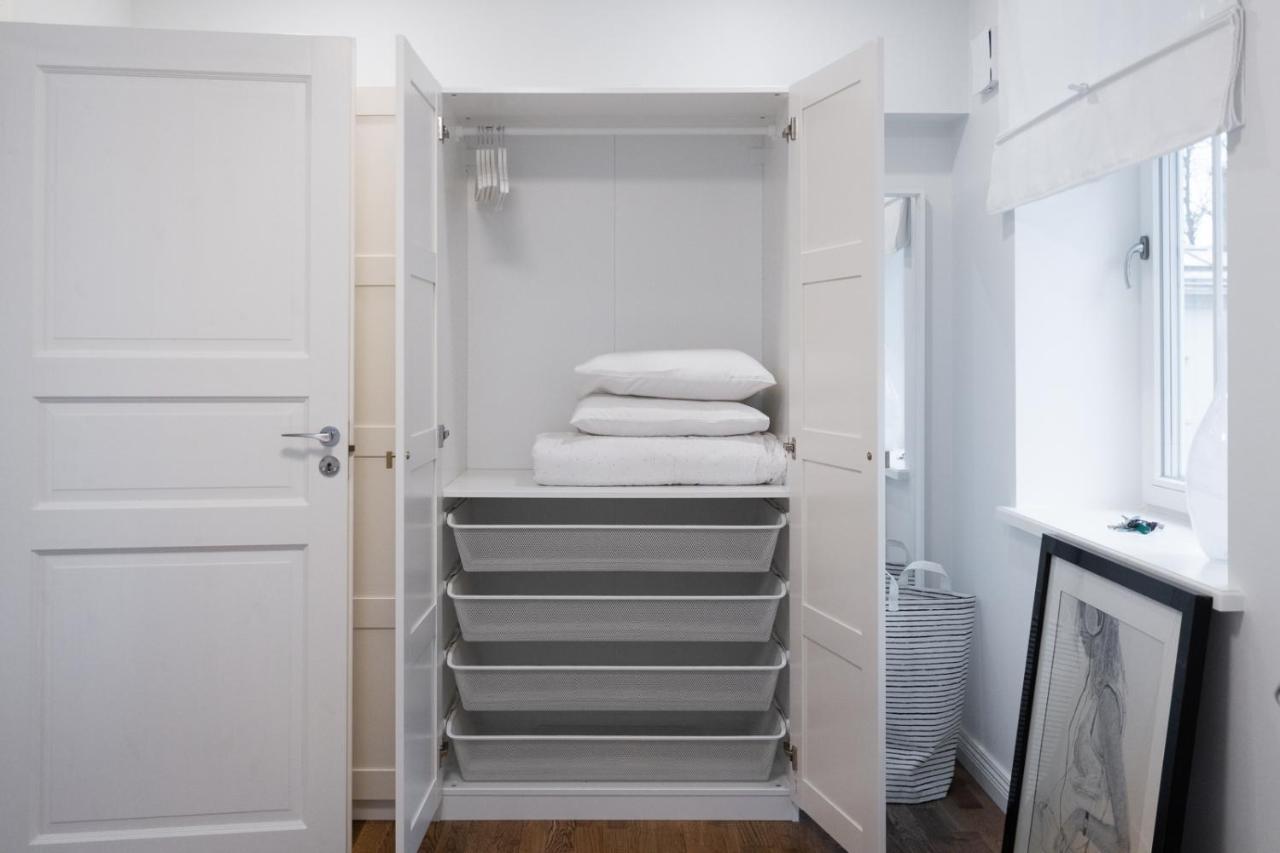 Charming 1Br In Superb Location, Free Parking & Wi-Fi Lägenhet Tallinn Exteriör bild